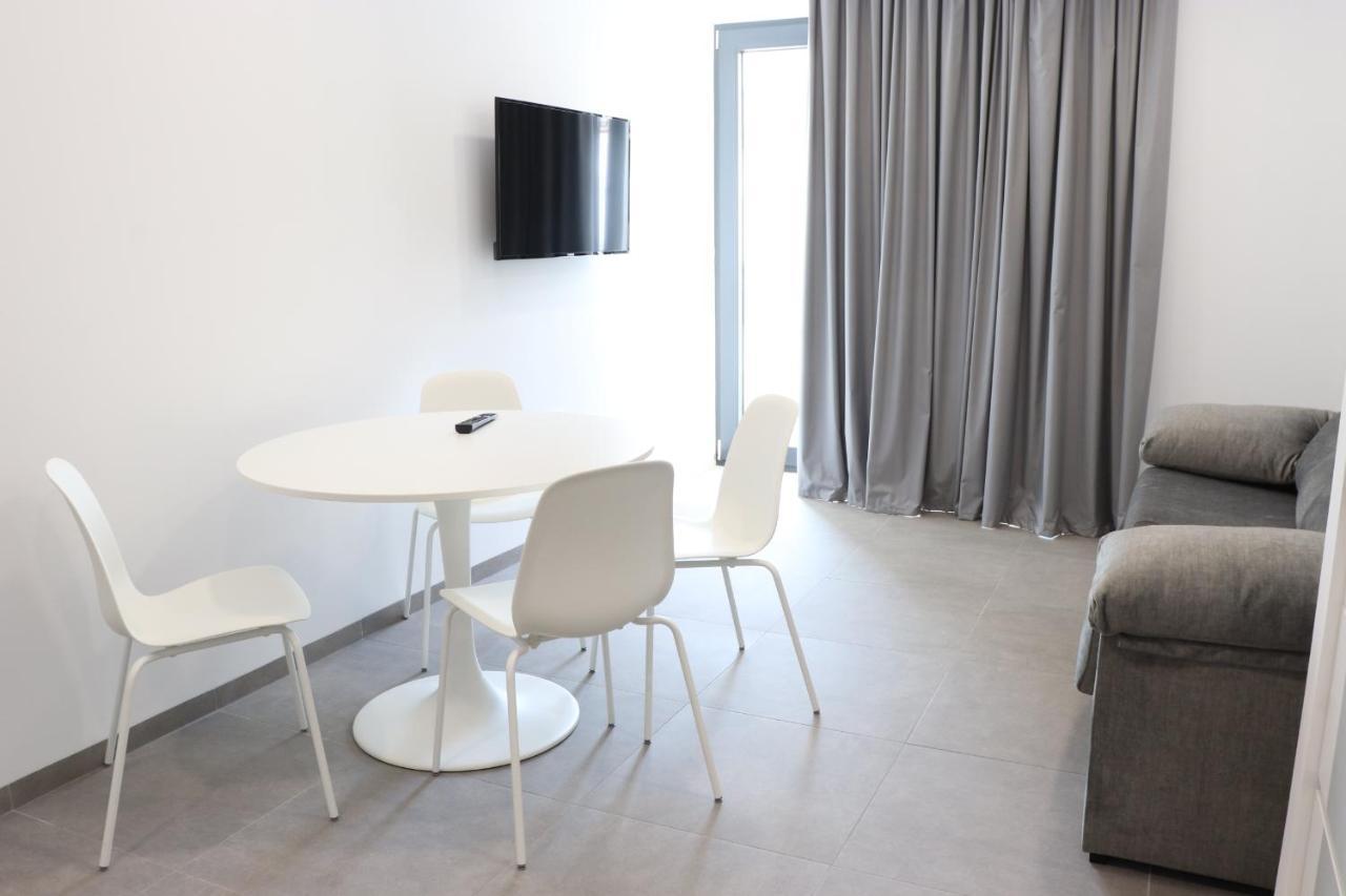 V&C Apartamentos Кониль-де-ла-Фронтера Экстерьер фото