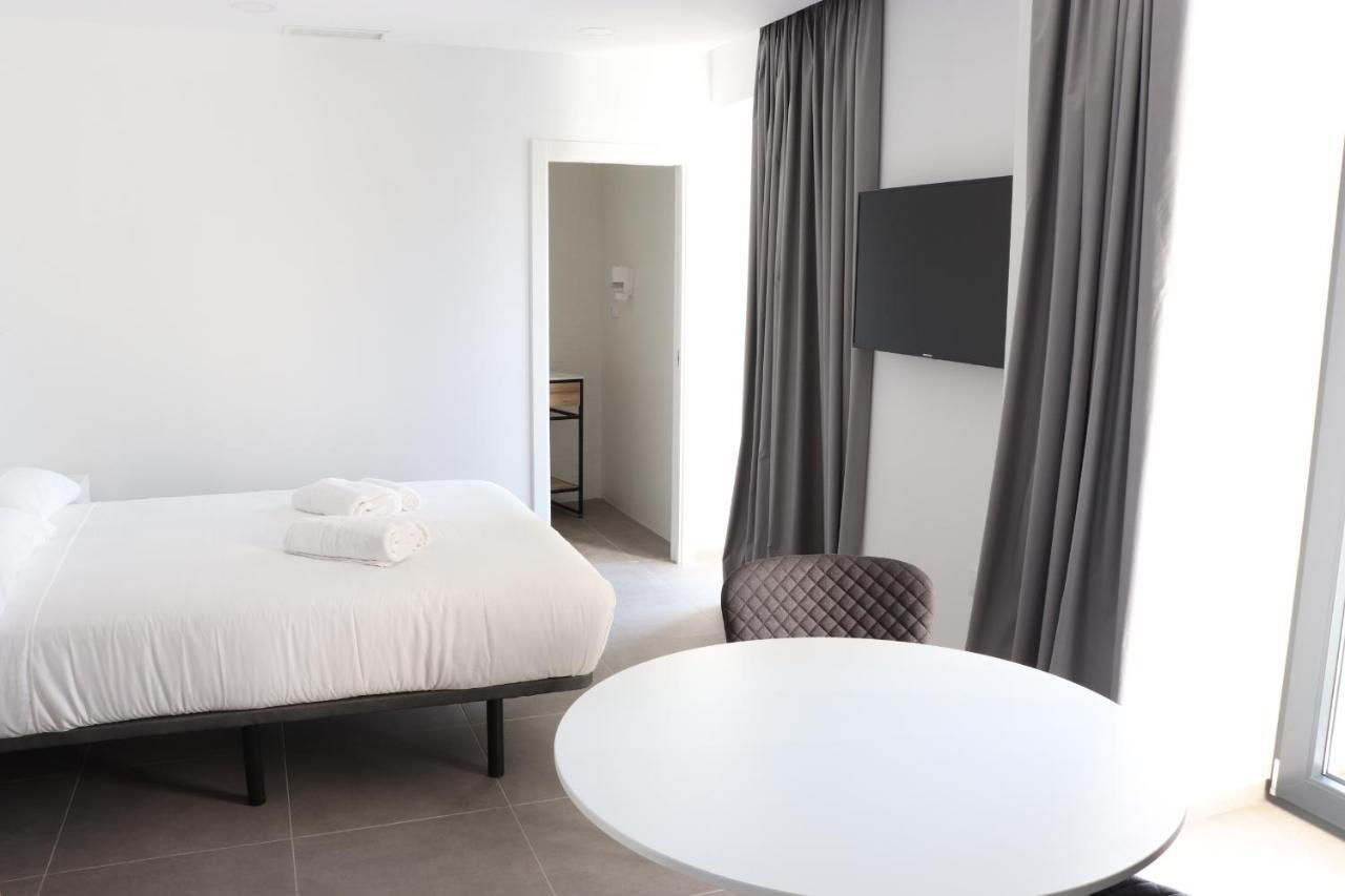 V&C Apartamentos Кониль-де-ла-Фронтера Экстерьер фото