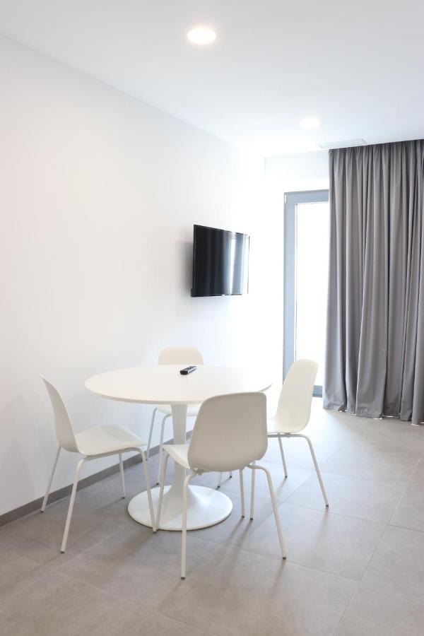 V&C Apartamentos Кониль-де-ла-Фронтера Экстерьер фото